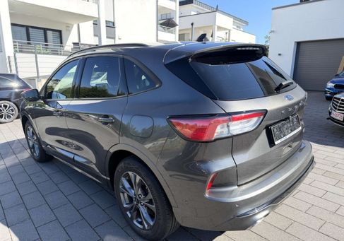 Ford Kuga, 2022
