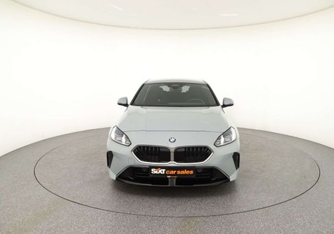 BMW 120, 2025
