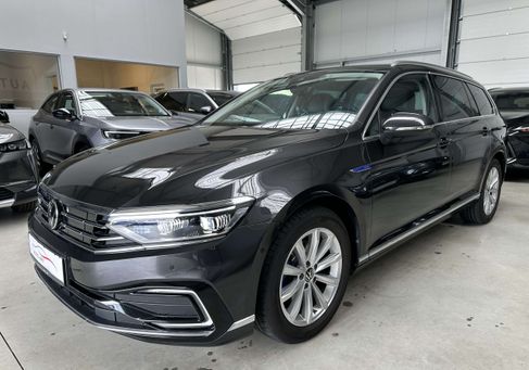 Volkswagen Passat, 2022