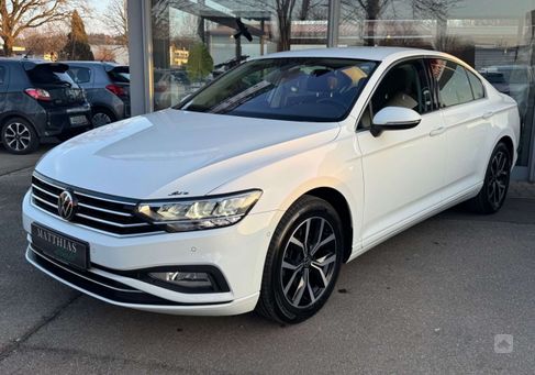 Volkswagen Passat, 2021