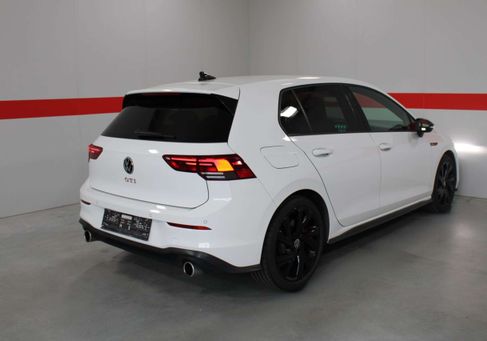 Volkswagen Golf, 2022