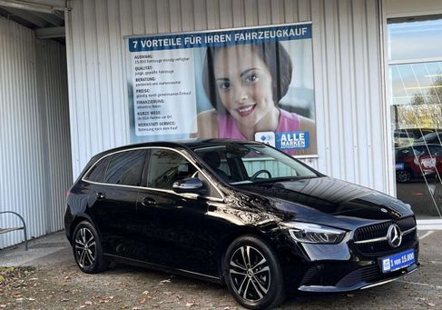 Mercedes-Benz B 180, 2024