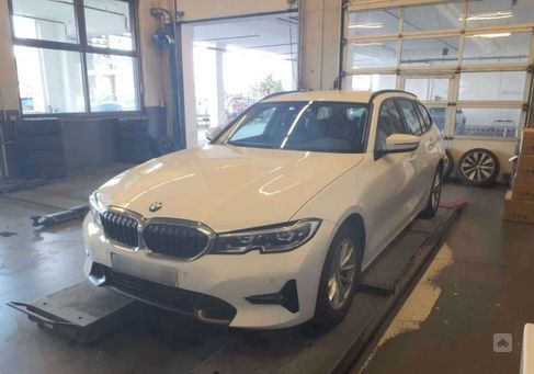 BMW 320, 2022