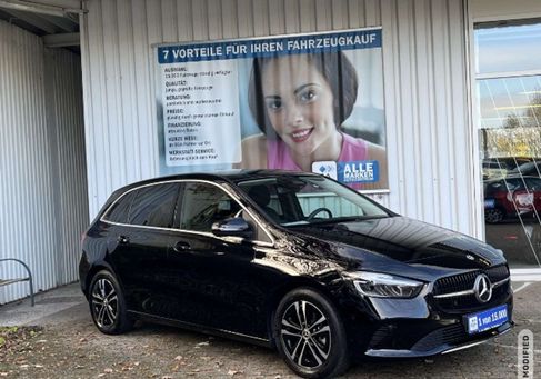 Mercedes-Benz B 180, 2024