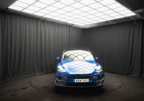 Tesla Model Y, 2023 3