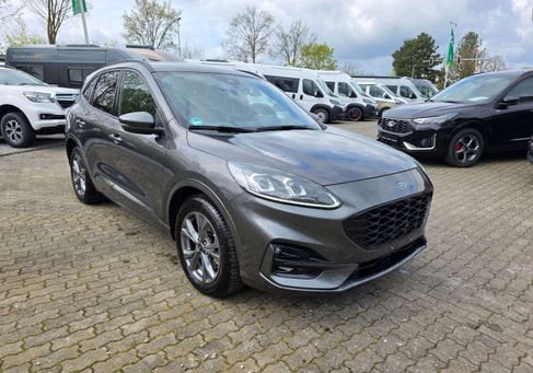 Ford Kuga, 2021