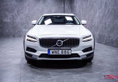 Volvo V90 Cross Country, 2021