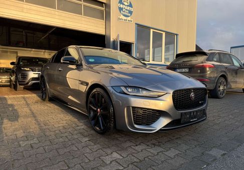 Jaguar XE, 2022