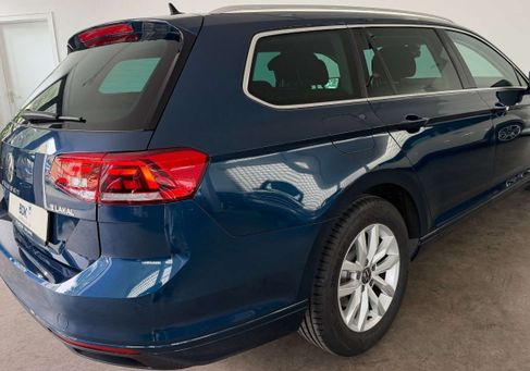 Volkswagen Passat, 2023
