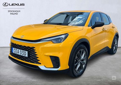 Lexus, 2025