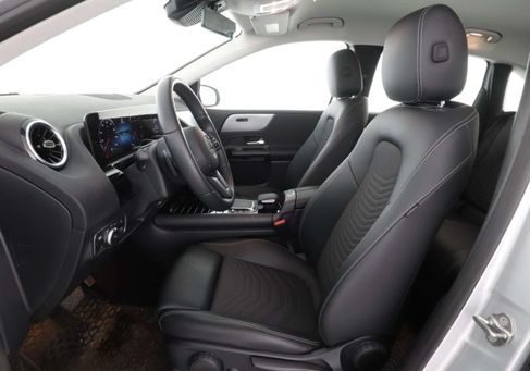 Mercedes-Benz B 220, 2023