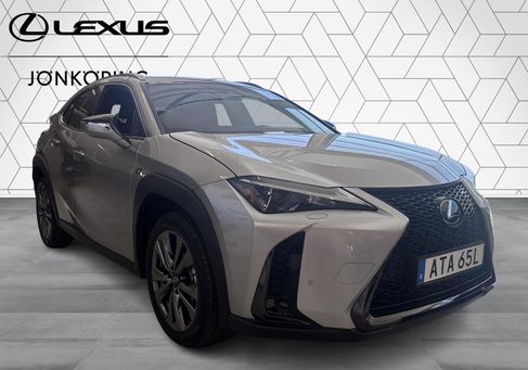 Lexus UX, 2025