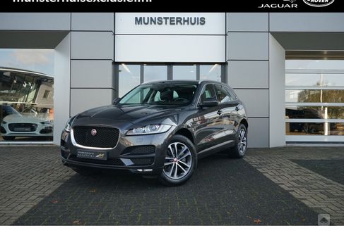 Jaguar F-Pace, 2016