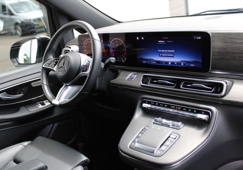 Mercedes-Benz V 300, 2024