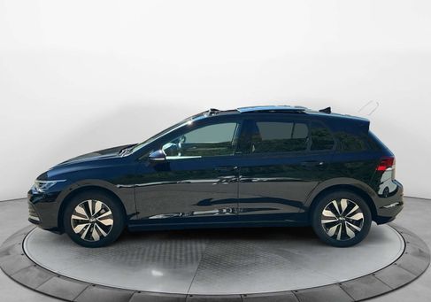 Volkswagen Golf, 2024 3