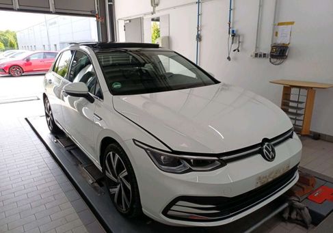 Volkswagen Golf, 2023