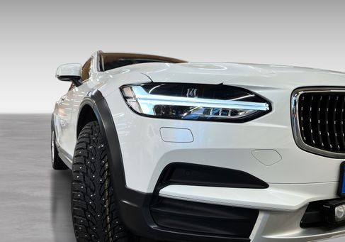 Volvo V90 Cross Country, 2017