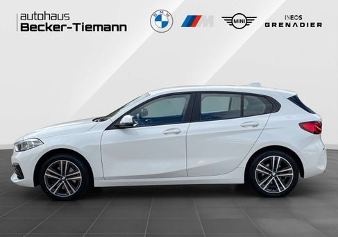 BMW 118, 2022 3