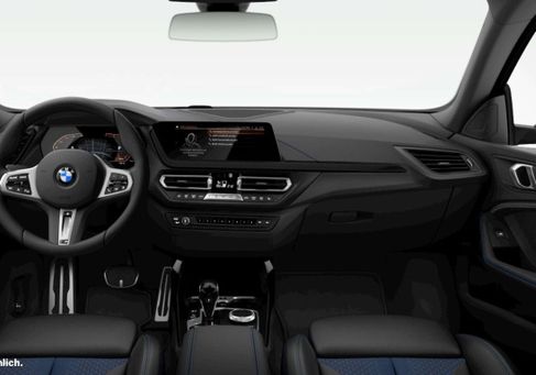 BMW 218, 2022 3