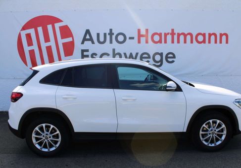 Mercedes-Benz GLA 180, 2020