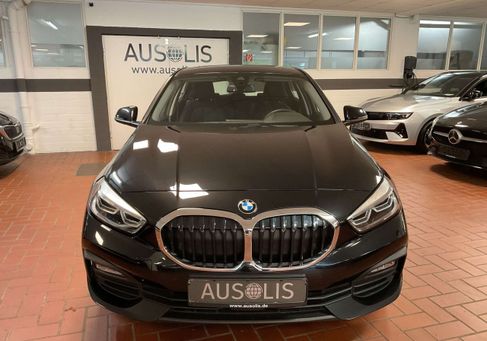 BMW 120, 2023