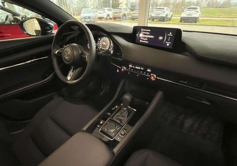 Mazda 3, 2024