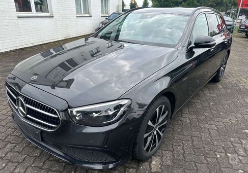 Mercedes-Benz E 300, 2021