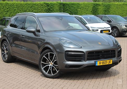 Porsche Cayenne, 2020