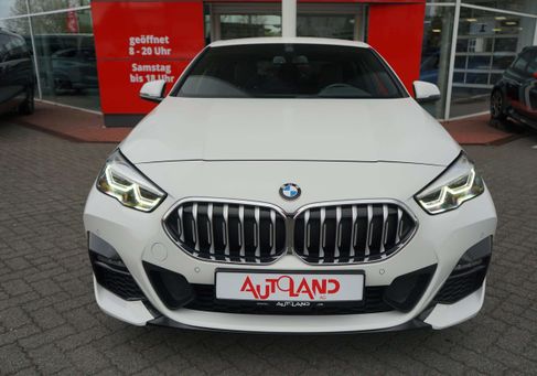 BMW 218, 2022