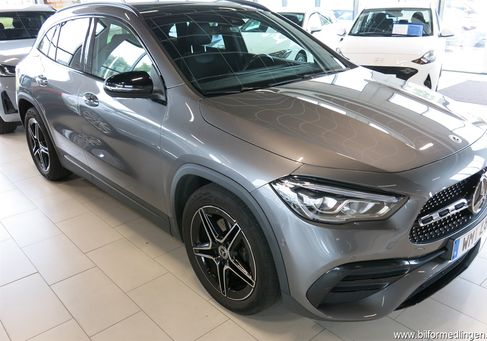 Mercedes-Benz GLA 200, 2022 2