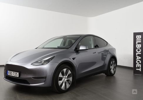 Tesla Model Y, 2023