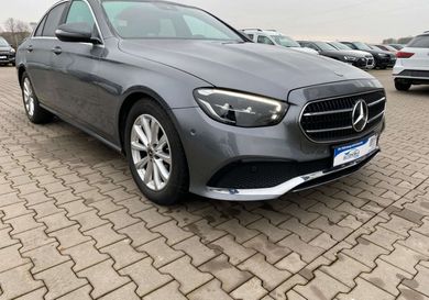 Mercedes-Benz E 200, 2020