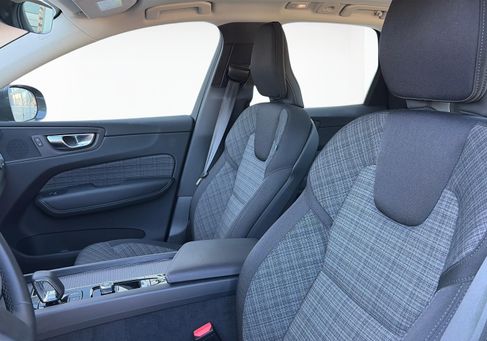 Volvo XC60, 2025