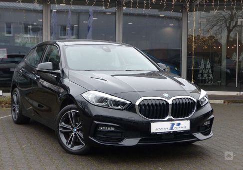 BMW 118, 2021