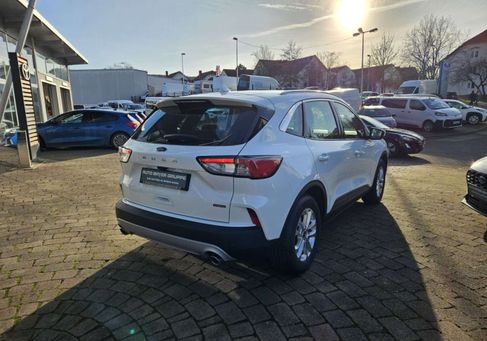 Ford Kuga, 2021