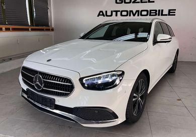 Mercedes-Benz E 200, 2022