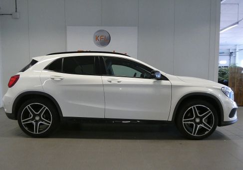 Mercedes-Benz GLA 220, 2016