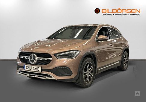 Mercedes-Benz GLA 200, 2023