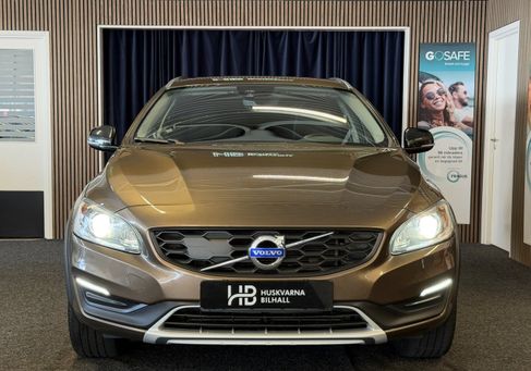 Volvo V60 Cross Country, 2018