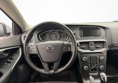 Volvo V40, 2018