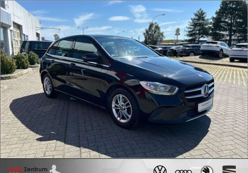 Mercedes-Benz B 180, 2020