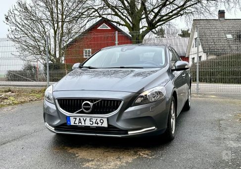 Volvo V40, 2018