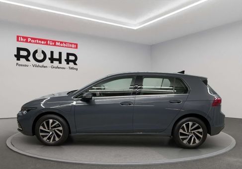 Volkswagen Golf, 2022 3