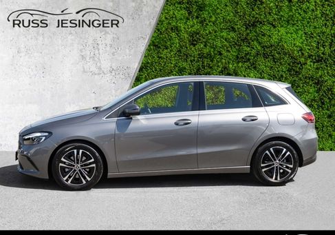 Mercedes-Benz B 180, 2025
