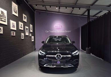 Mercedes-Benz GLA 200, 2021