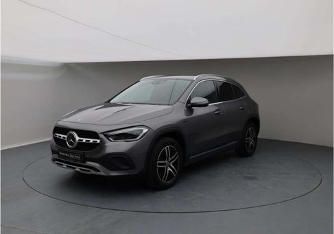 Mercedes-Benz GLA 250, 2021