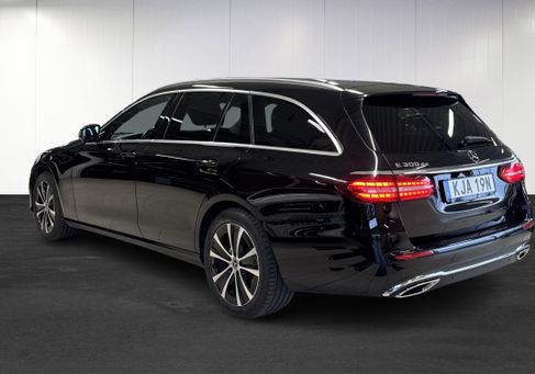 Mercedes-Benz E 300, 2021 3