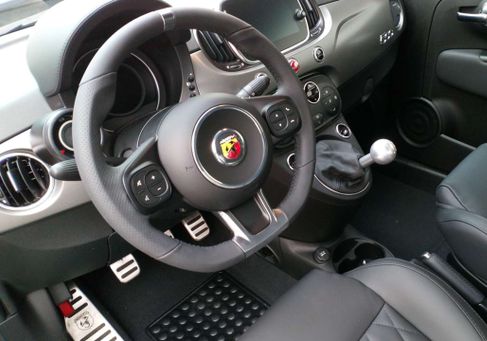 Abarth 595, 2021