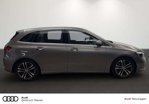 Mercedes-Benz B 180, 2023 2