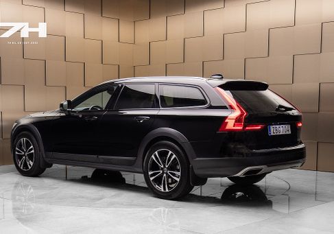 Volvo V90 Cross Country, 2018 3
